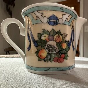 Villeroy &  Boch Castellins Creamer